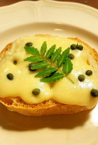 ピリっと美味しい実山椒のチーズトースト