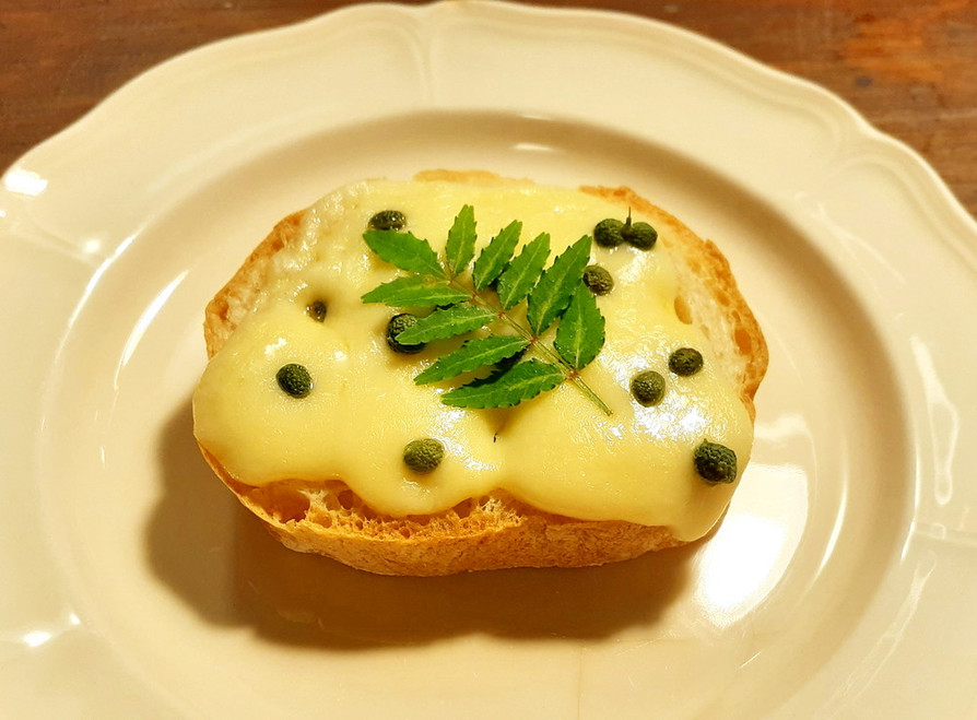 ピリっと美味しい実山椒のチーズトーストの画像
