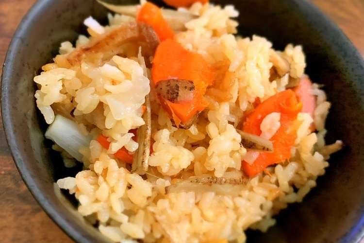 人参玉ねぎ牛蒡の消費に 簡単炊き込みご飯 レシピ 作り方 By Tkt48 クックパッド