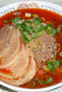 真っ赤な坦々麺