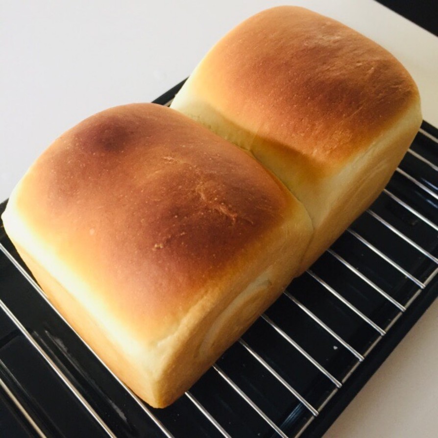 手ごねでもっちり食パン1.5斤の画像
