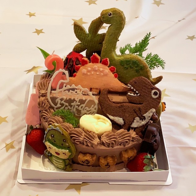 恐竜いっぱい B Day生チョコケーキ レシピ 作り方 By チャコの母ちゃん クックパッド