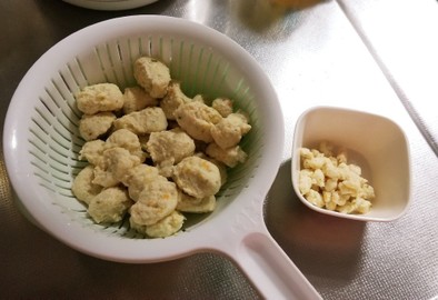 豆腐とささみの鶏団子(離乳食１０ヶ月)の写真