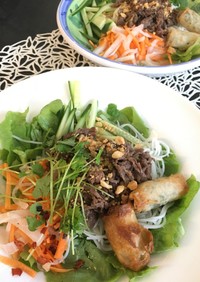 “ボブン”ベトナムのサラダ麺