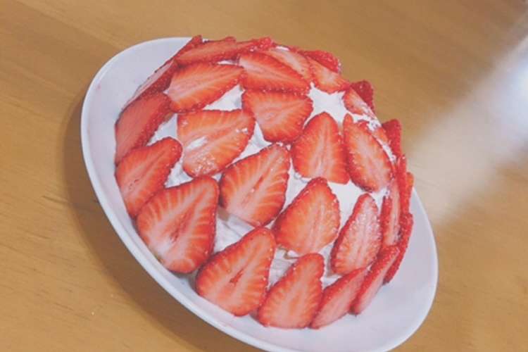 3つの材料で作れる簡単かわいい苺ケーキ レシピ 作り方 By Yuni クックパッド 簡単おいしいみんなのレシピが378万品