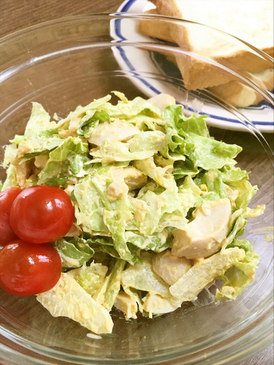 市販の味付け玉子とレタスの簡単サラダの写真