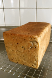 自家製酵母の角食パン★ごまチーズ