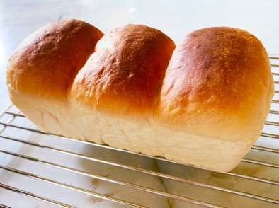 パウンド型で♪基本の牛乳食パンの写真