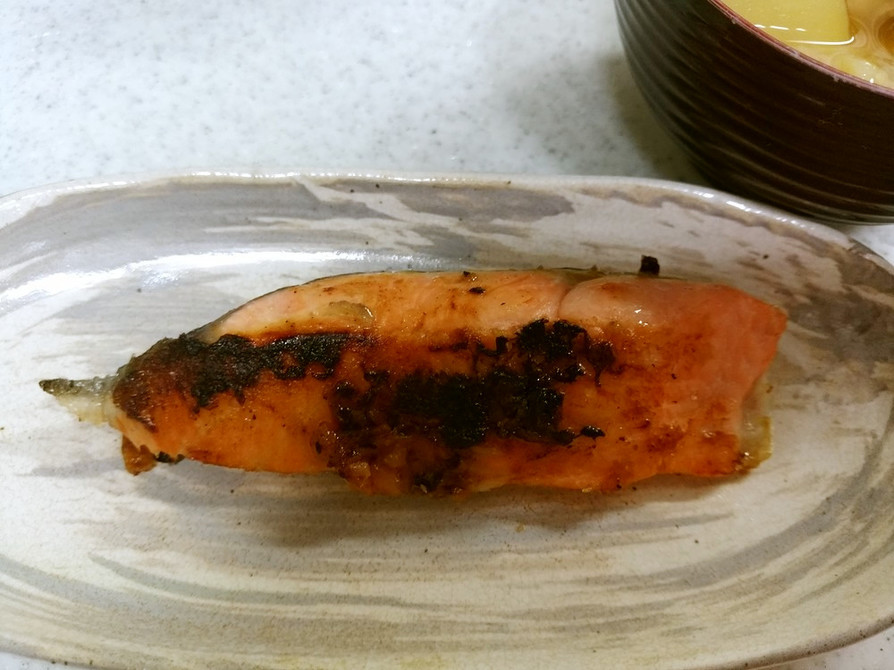 鮭の梅味噌焼き&ジャガイモの味噌汁の画像