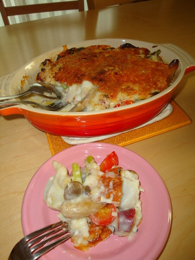 里芋と冷蔵庫の余り野菜で簡単グラタンの写真