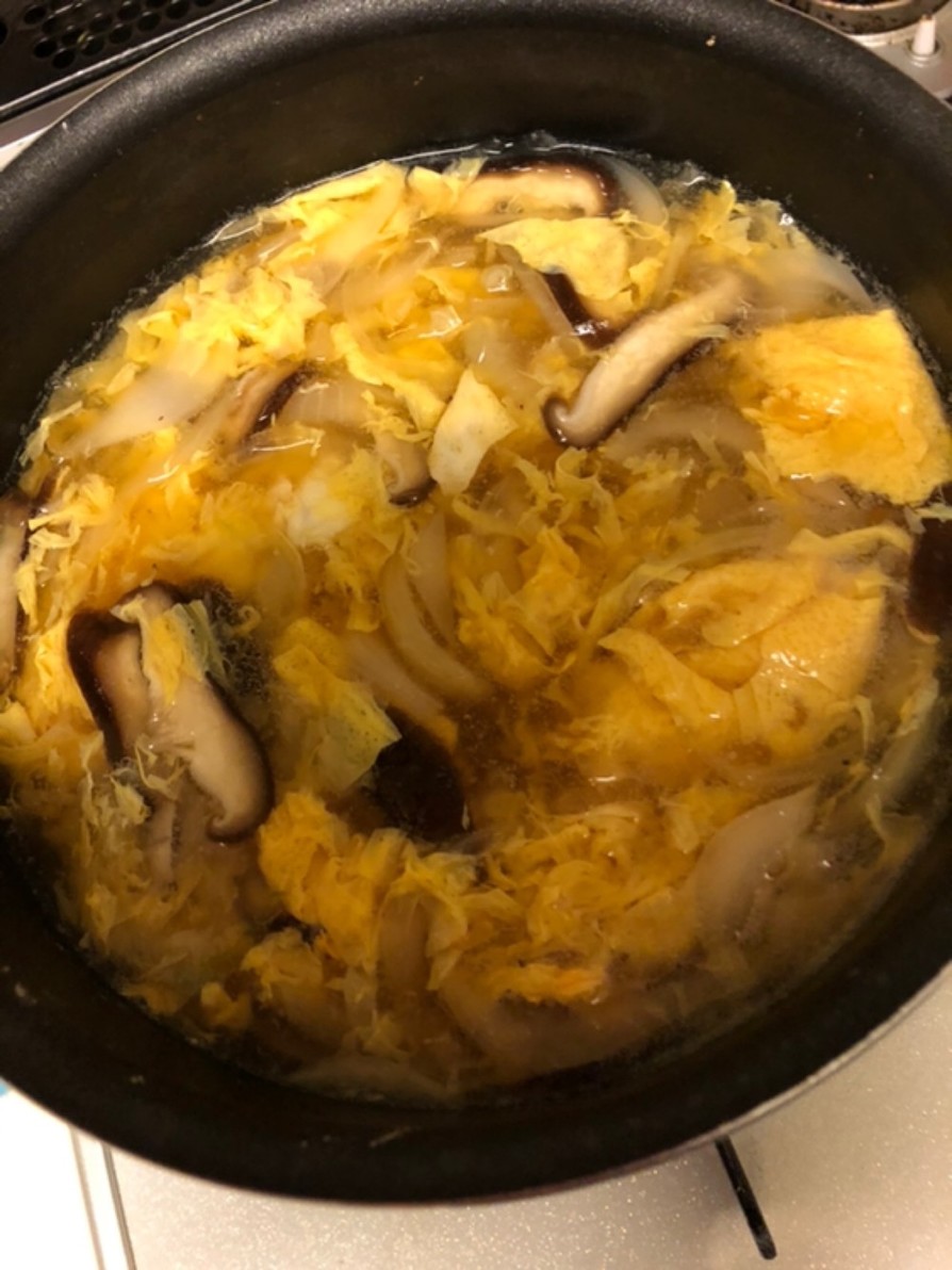椎茸と玉ねぎの玉子スープ(醤油味)の画像