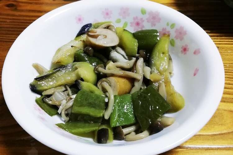 ウインナーとキノコ野菜の炒めもの レシピ 作り方 By ちかぴ 704 クックパッド 簡単おいしいみんなのレシピが356万品