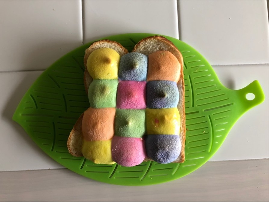 虹色マシュマロトーストの画像