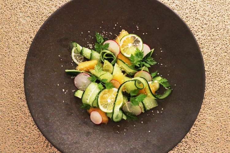 フランス料理 胡瓜とメロンのサラダ仕立て レシピ 作り方 By モンプチシェフ クックパッド 簡単おいしいみんなのレシピが366万品