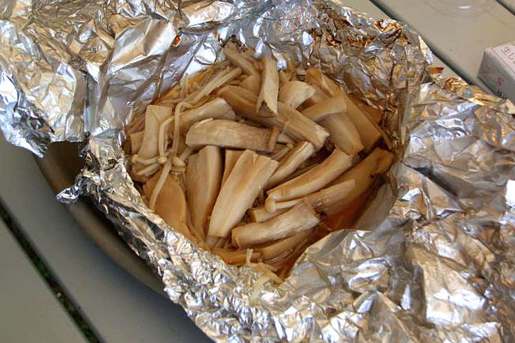 メチャ旨 きのこホイル焼き アウトドア編 レシピ 作り方 By きっかママ クックパッド 簡単おいしいみんなのレシピが359万品