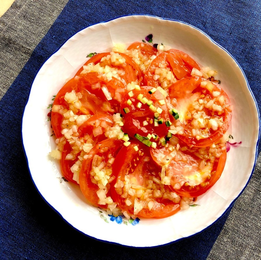 トマトの玉ねぎドレッシングマリネサラダの画像