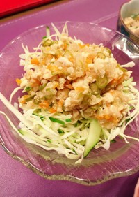 キャベツと胡瓜で食べる挽肉野菜炒め