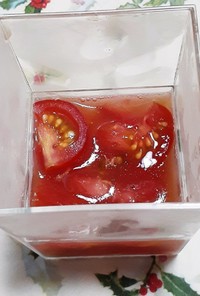 トマトの蜂蜜漬けゼリー。