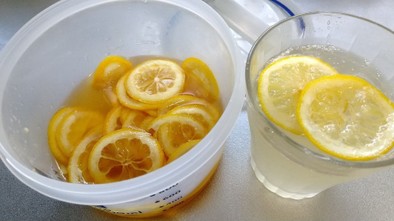 夏はこれ！レモンの蜂蜜漬けの写真
