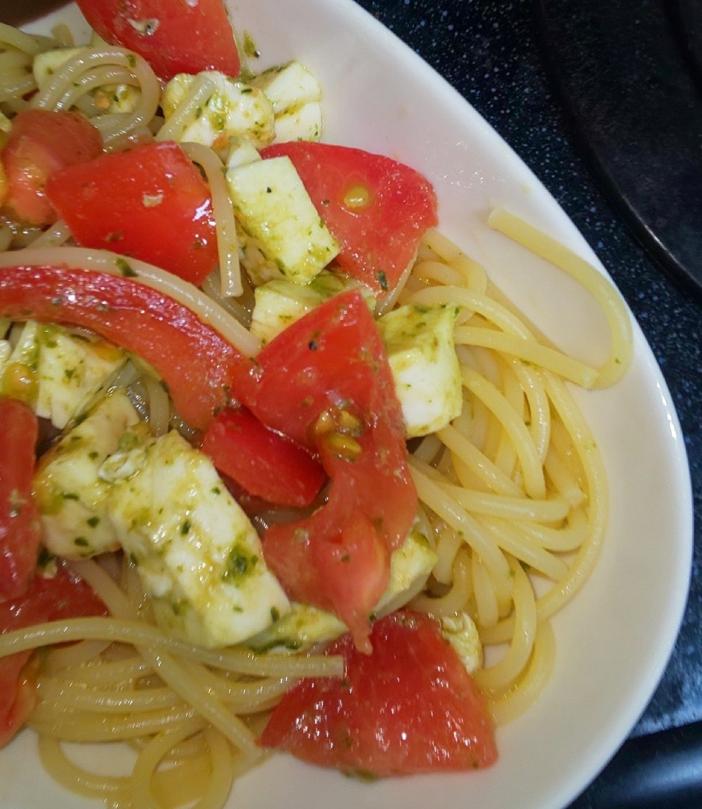 モッツァレラのバジルソースパスタ レシピ 作り方 By Kikish クックパッド 簡単おいしいみんなのレシピが350万品