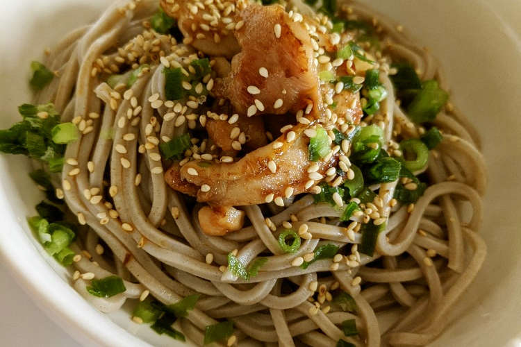 暑い日に ピリ辛ラー油蕎麦 レシピ 作り方 By Rachis クックパッド