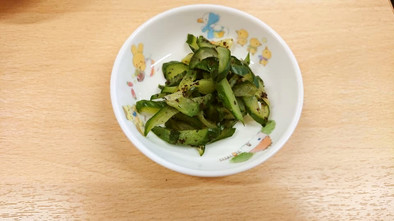 【保育所給食】きゅうりのゆかり和えの写真