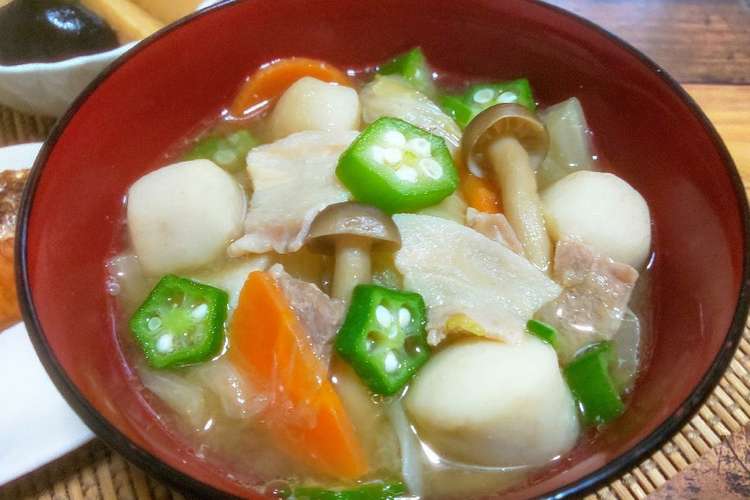 里芋とオクラと白菜玉ねぎシメジの豚汁 レシピ 作り方 By Cookオジー クックパッド 簡単おいしいみんなのレシピが357万品