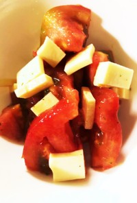 トマトモッツアレラサラダ
