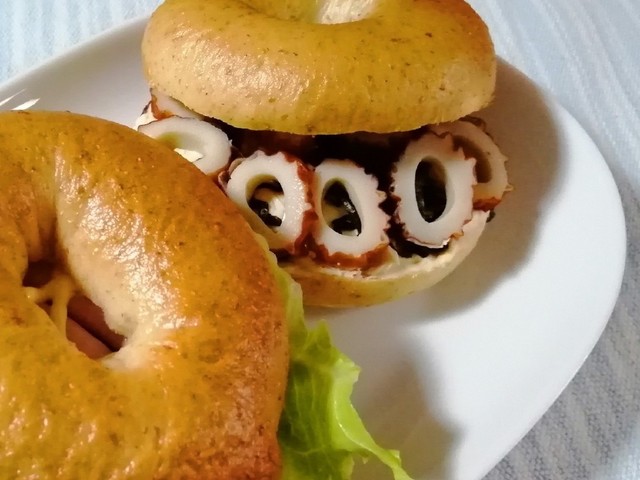 ヤバ旨 クリチ塩昆布竹輪ベーグルサンド レシピ 作り方 By まぶたん クックパッド 簡単おいしいみんなのレシピが357万品