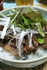 秋田錦牛の焼き肉丼