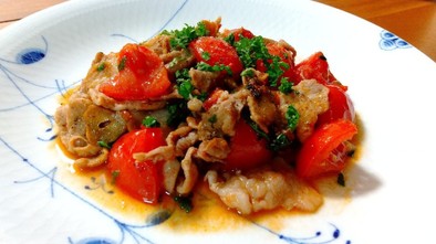 トマトと豚こま肉のイタリアン炒めの写真