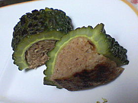 ガッツリ食べちゃおう!ゴーヤの肉詰め♪
