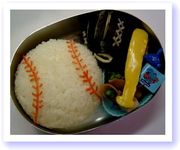 キャラ弁☆簡単「野球のボールとグローブ」の写真