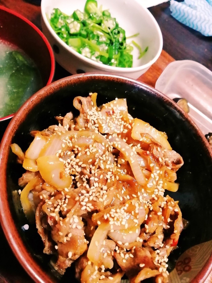 簡単!焼肉のタレで牛バラ丼 by あんくるはな 【クックパッド】 簡単おいしいみんなのレシピが357万品