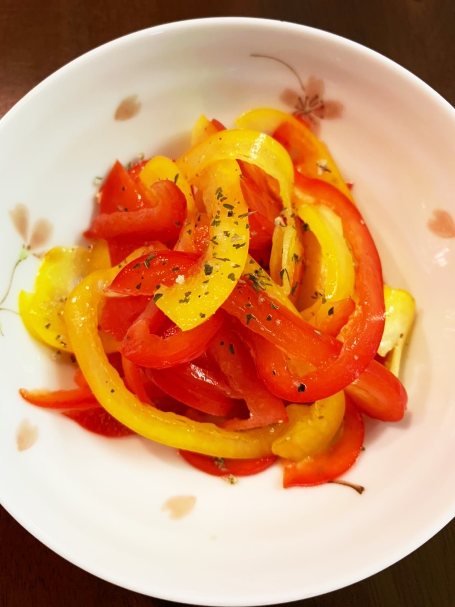 簡単！赤＆黄パプリカのイタリアンサラダの画像