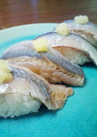 秋刀魚の握り寿司