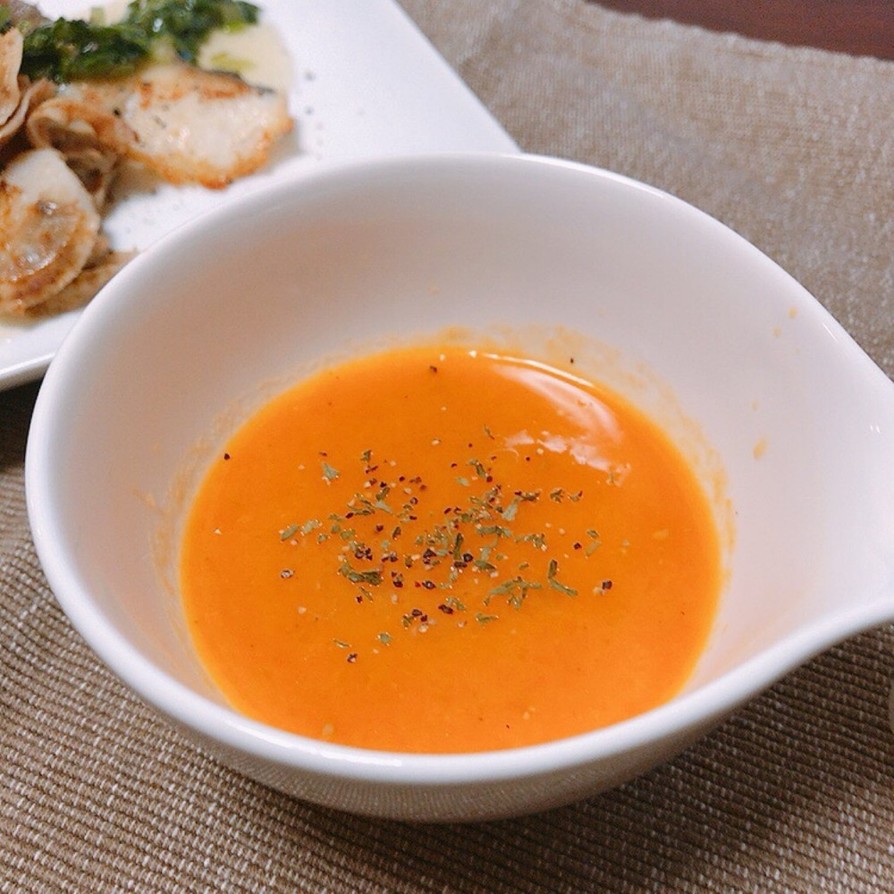 完熟トマトと玉ねぎの冷製スープ♡簡単の画像