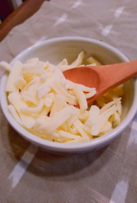簡単　便利　とろけるチーズのパラパラ冷凍