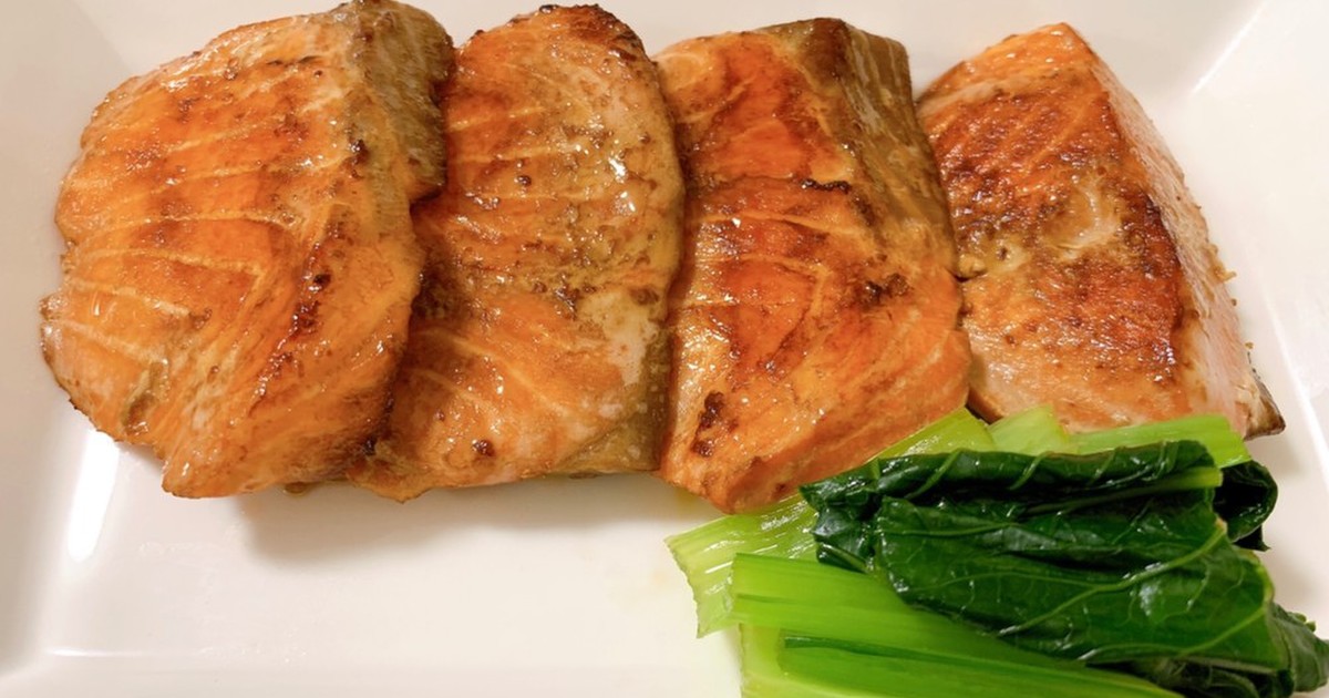 ダイエットおかず サーモンの醤油焼き レシピ 作り方 By 栄養士 痩せるレシピ クックパッド 簡単おいしいみんなのレシピが356万品