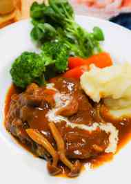 みんなが作ってる デミグラスソースを使ったのレシピ クックパッド 簡単おいしいみんなのレシピが348万品