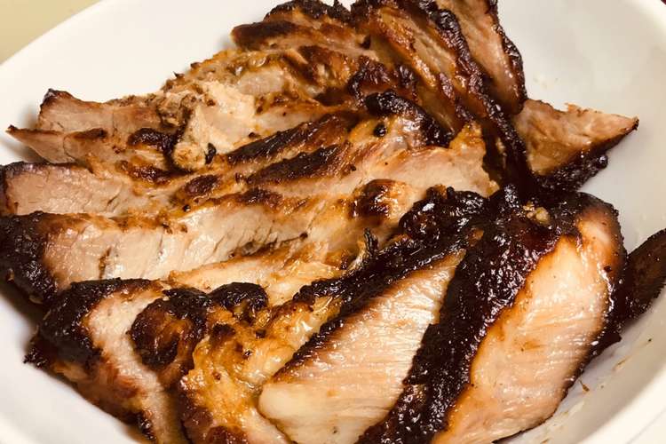 漬けて焼くだけ 豚塊肉の五香粉オーブン焼 レシピ 作り方 By ととめし クックパッド 簡単おいしいみんなのレシピが375万品