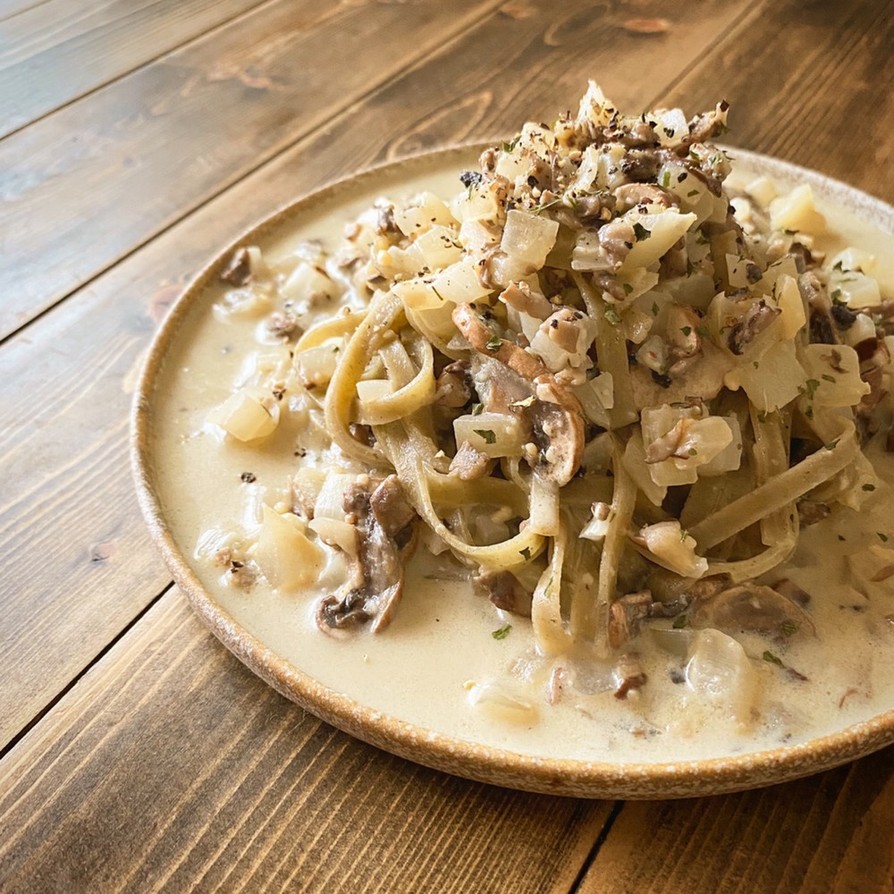 トリュフオイルの濃厚玄米クリームパスタ by ベジギャル 【クックパッド】 簡単おいしいみんなのレシピが394万品