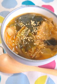 キムチとわかめの韓国風スープ