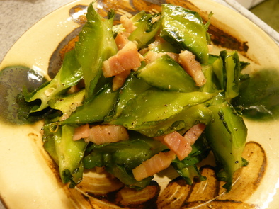 四角豆(うりずん豆)のベーコン炒めの写真