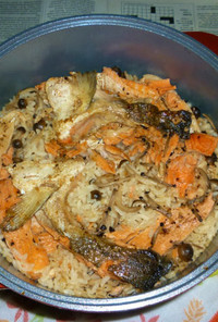 無加水鍋で銀鮭のアラ焼き鮭炊き込みご飯２