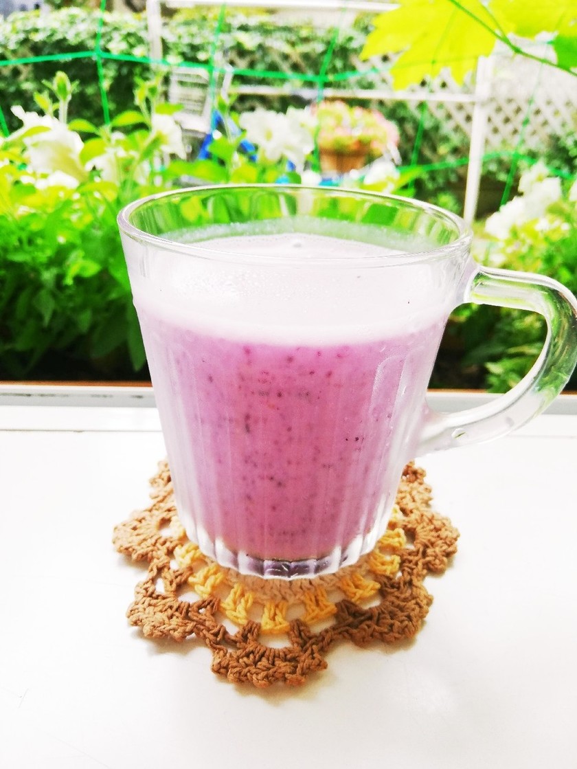 トロピカルマンゴーブルーベリーラッシーのレシピ