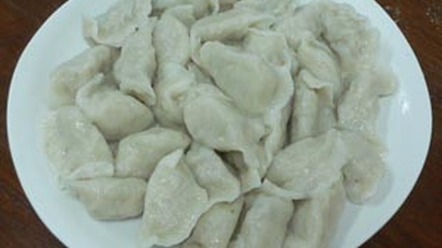 中国人奥さんに習った皮から作る水餃子 レシピ 作り方 By Satockay クックパッド 簡単おいしいみんなのレシピが357万品