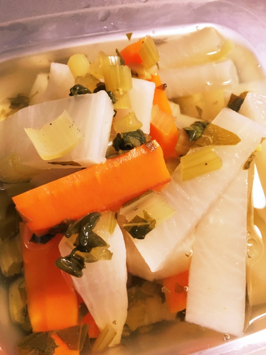電気圧力鍋　離乳食野菜スティックとスープの画像