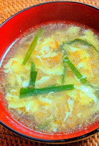 ニラ玉とフライドオニオンのスープ