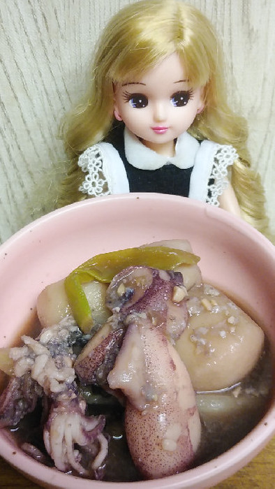 リカちゃん♡ひイカと里芋とねぎの墨煮ꕤ⠜の写真